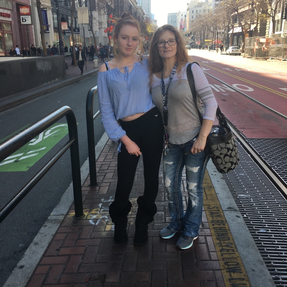 Meet your Posher, Eva